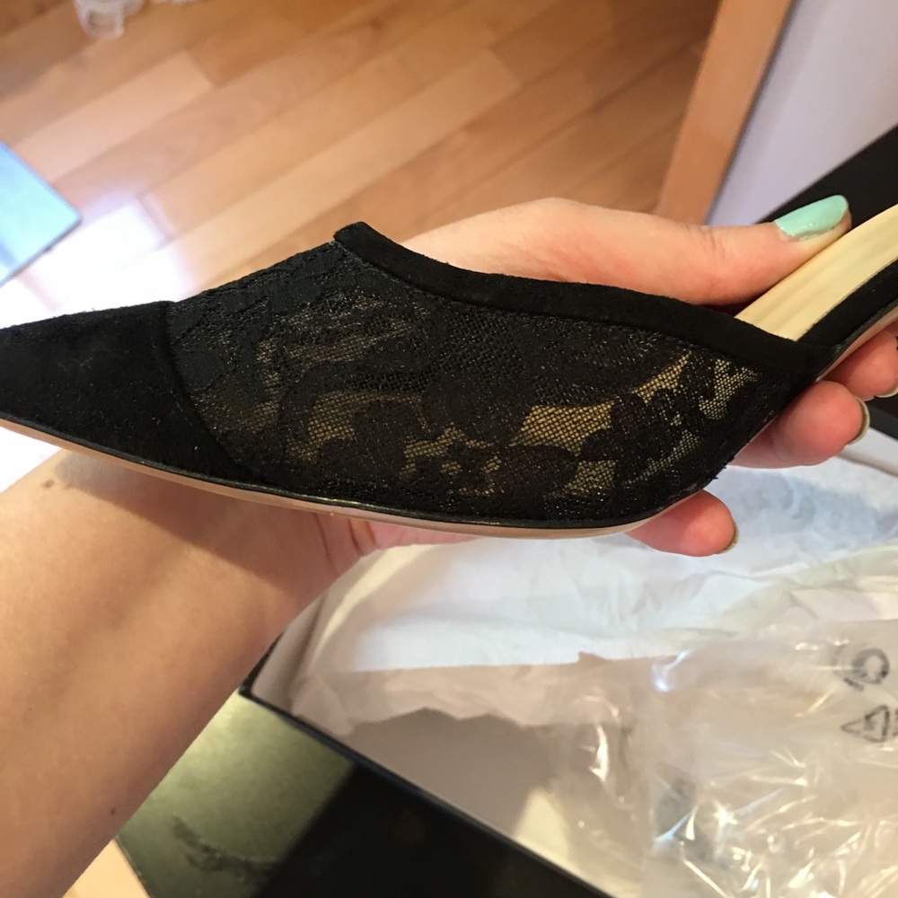 Barney’s ankle strap lace pumps - Picture 10 of 13